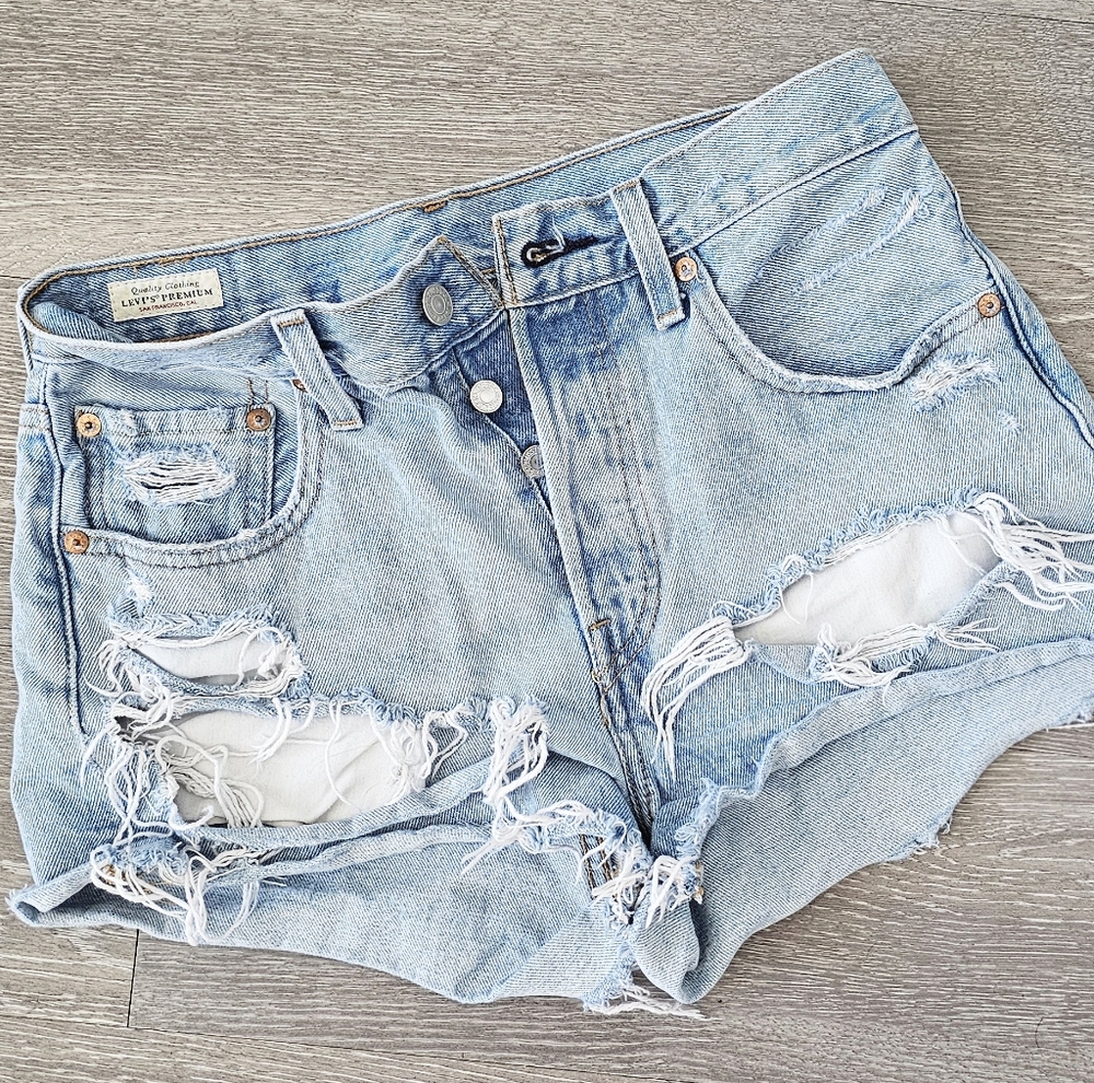 Levi's Jean Shorts Distressed Blue Medium Wash Denim